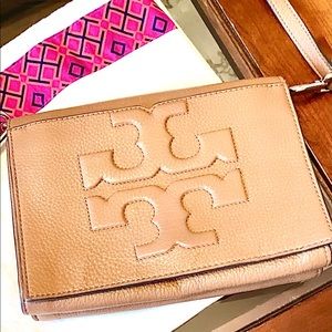 Gorgeous gently used Tory Burch tan cross body